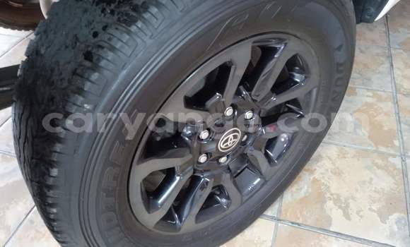 Acheter Occasion Voiture Toyota Hilux Blanc à Rundu, Namibie Acheter Occasion Voiture Toyota Hilux Blanc à Rundu, Namibie