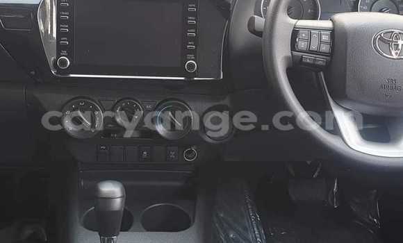 Buy Used Toyota Hilux Silver Car in Henties Bay in Erongo Buy Used Toyota Hilux Silver Car in Henties Bay in Erongo