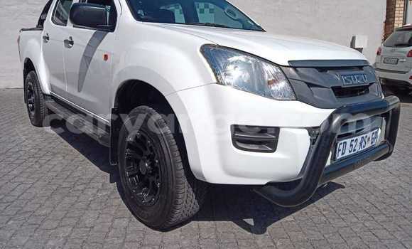 Buy Used Isuzu KB White Car in Karasburg in Karas