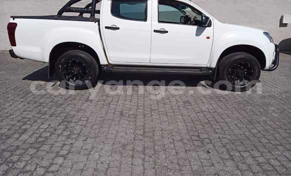 Buy Used Isuzu KB White Car in Karasburg in Karas Buy Used Isuzu KB White Car in Karasburg in Karas
