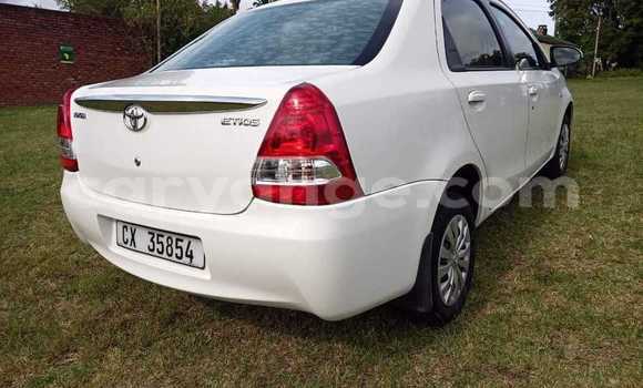 Acheter Occasion Voiture Toyota Etios Blanc à Rehoboth, Hardap Acheter Occasion Voiture Toyota Etios Blanc à Rehoboth, Hardap