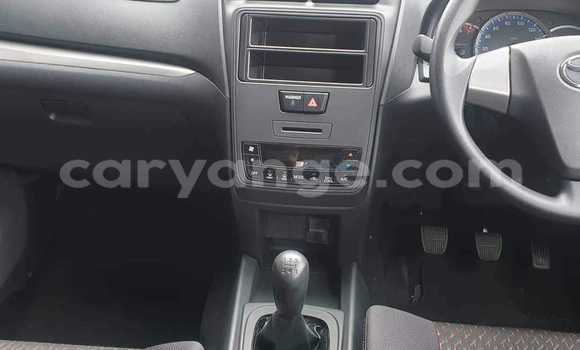 Acheter Occasion Voiture Toyota Avanza Gris à Walvis Bay, Namibie Acheter Occasion Voiture Toyota Avanza Gris à Walvis Bay, Namibie