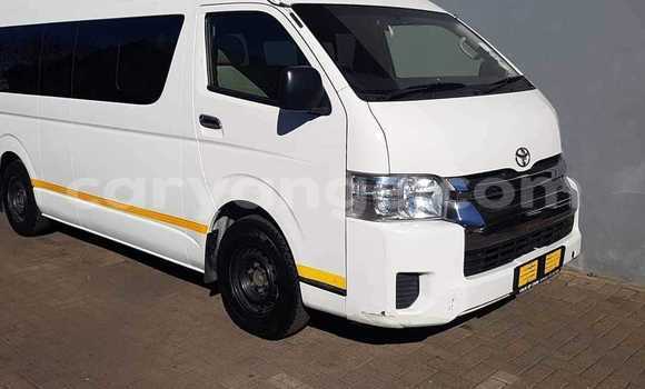Buy Used Toyota Hi Ace White Car in Windhoek in Namibia
