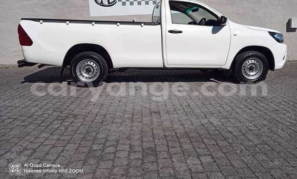 Buy Used Toyota Hilux White Car in Henties Bay in Erongo Buy Used Toyota Hilux White Car in Henties Bay in Erongo