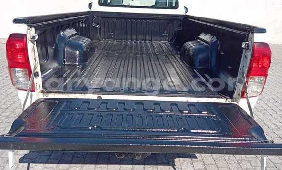 Buy Used Toyota Hilux White Car in Henties Bay in Erongo Buy Used Toyota Hilux White Car in Henties Bay in Erongo