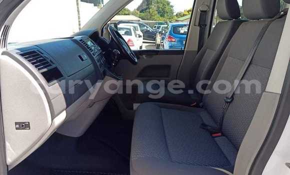 Acheter Occasion Voiture Volkswagen Transporter Blanc à Henties Bay, Erongo Acheter Occasion Voiture Volkswagen Transporter Blanc à Henties Bay, Erongo