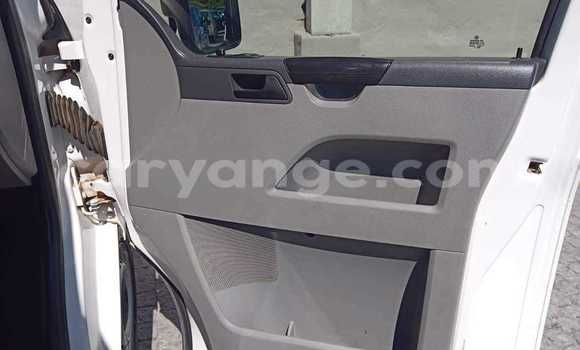 Acheter Occasion Voiture Volkswagen Transporter Blanc à Henties Bay, Erongo Acheter Occasion Voiture Volkswagen Transporter Blanc à Henties Bay, Erongo