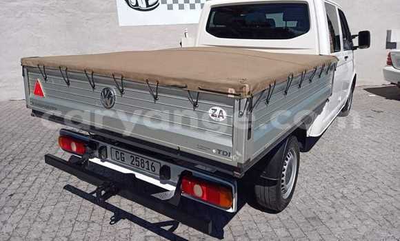 Acheter Occasion Voiture Volkswagen Transporter Blanc à Henties Bay, Erongo Acheter Occasion Voiture Volkswagen Transporter Blanc à Henties Bay, Erongo