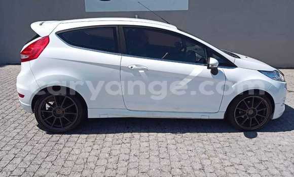 Acheter Occasion Voiture Ford Fiesta Blanc à Rehoboth, Hardap Acheter Occasion Voiture Ford Fiesta Blanc à Rehoboth, Hardap