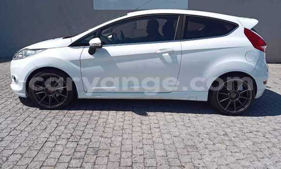 Acheter Occasion Voiture Ford Fiesta Blanc à Rehoboth, Hardap Acheter Occasion Voiture Ford Fiesta Blanc à Rehoboth, Hardap