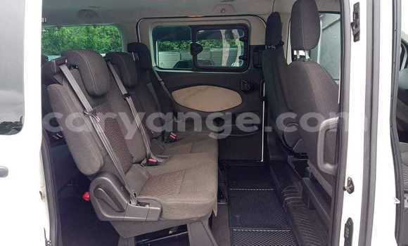 Buy Used Ford Tourneo Custom White Car in Usakos in Erongo Buy Used Ford Tourneo Custom White Car in Usakos in Erongo