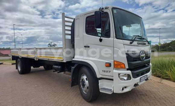 Buy Used Hino 300 Series White Truck in Windhoek in Namibia Buy Used Hino 300 Series White Truck in Windhoek in Namibia