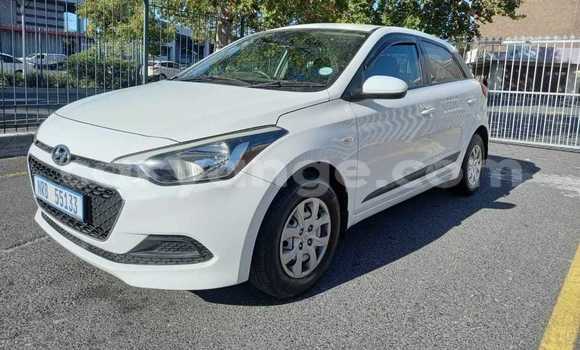 Buy Used Hyundai I20 White Car in Usakos in Erongo