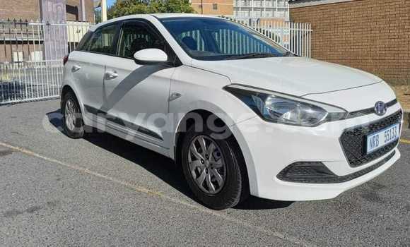 Acheter Occasion Voiture Hyundai I20 Blanc à Usakos, Erongo Acheter Occasion Voiture Hyundai I20 Blanc à Usakos, Erongo