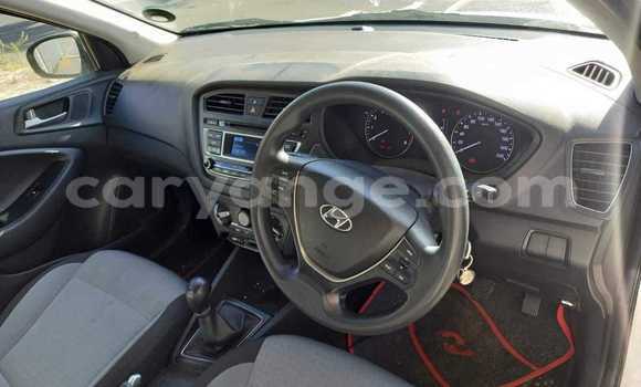 Acheter Occasion Voiture Hyundai I20 Blanc à Usakos, Erongo Acheter Occasion Voiture Hyundai I20 Blanc à Usakos, Erongo