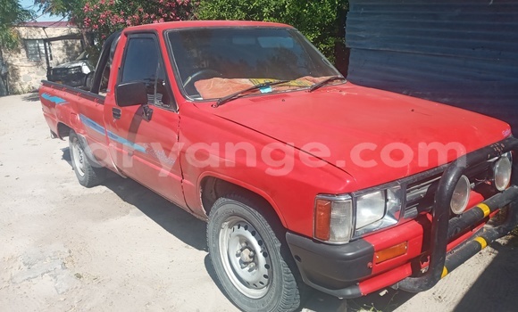 Acheter Occasion Voiture Toyota Hilux Rouge à Ondangwa, Oshikoto Acheter Occasion Voiture Toyota Hilux Rouge à Ondangwa, Oshikoto
