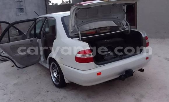 Acheter Occasion Voiture Toyota Corolla Blanc à Ondangwa, Oshikoto Acheter Occasion Voiture Toyota Corolla Blanc à Ondangwa, Oshikoto