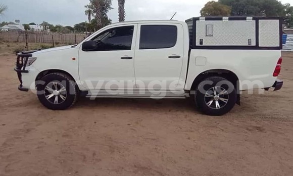 Acheter Occasion Voiture Toyota Hilux Blanc à Ondangwa, Oshikoto