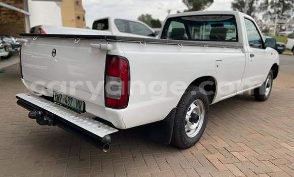 Acheter Occasion Voiture Nissan NP 300 Blanc à Henties Bay, Erongo Acheter Occasion Voiture Nissan NP 300 Blanc à Henties Bay, Erongo