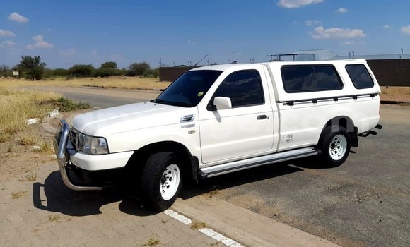 Acheter Occasion Voiture FORD MUSTANG Blanc à Okahandja, Namibie Acheter Occasion Voiture FORD MUSTANG Blanc à Okahandja, Namibie