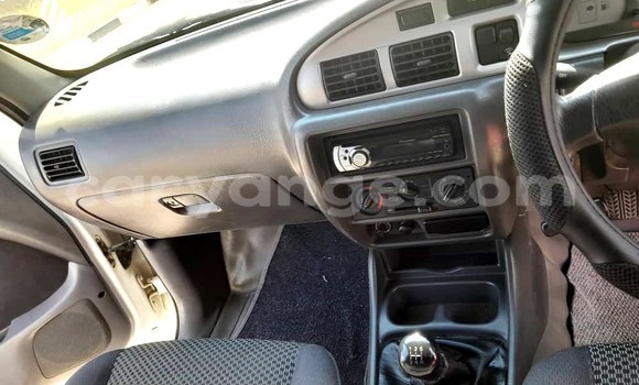Acheter Occasion Voiture FORD MUSTANG Blanc à Okahandja, Namibie Acheter Occasion Voiture FORD MUSTANG Blanc à Okahandja, Namibie