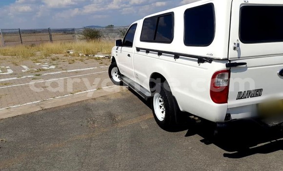 Acheter Occasion Voiture FORD MUSTANG Blanc à Okahandja, Namibie Acheter Occasion Voiture FORD MUSTANG Blanc à Okahandja, Namibie