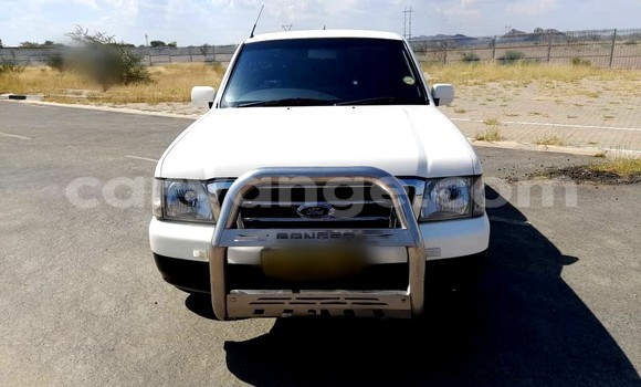 Acheter Occasion Voiture FORD MUSTANG Blanc à Okahandja, Namibie Acheter Occasion Voiture FORD MUSTANG Blanc à Okahandja, Namibie