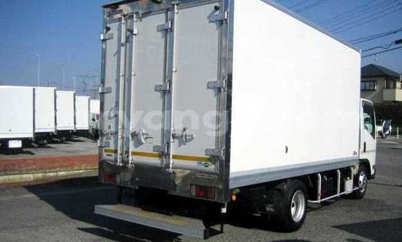 Buy Used Mitsubishi Van White Truck in Grootfontein in Namibia Buy Used Mitsubishi Van White Truck in Grootfontein in Namibia