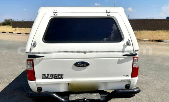 Acheter Occasion Voiture FORD MUSTANG Blanc à Okahandja, Namibie Acheter Occasion Voiture FORD MUSTANG Blanc à Okahandja, Namibie