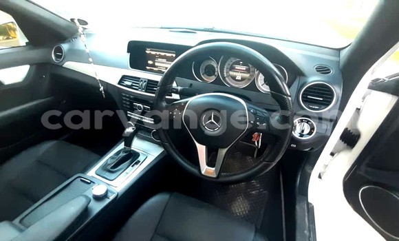 Acheter Occasion Voiture Mercedes-Benz C–Class Blanc à Okahandja, Namibie Acheter Occasion Voiture Mercedes-Benz C–Class Blanc à Okahandja, Namibie