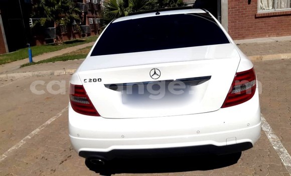 Acheter Occasion Voiture Mercedes-Benz C–Class Blanc à Okahandja, Namibie Acheter Occasion Voiture Mercedes-Benz C–Class Blanc à Okahandja, Namibie