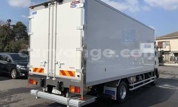 Buy Used Mitsubishi Van White Truck in Katima Mulilo in Caprivi Buy Used Mitsubishi Van White Truck in Katima Mulilo in Caprivi