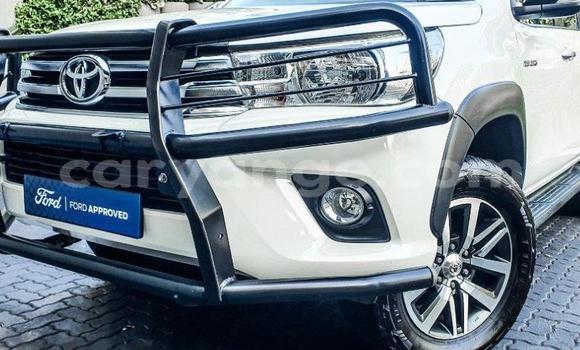 Acheter Occasion Voiture Toyota Hilux Blanc à Karasburg, Karas Acheter Occasion Voiture Toyota Hilux Blanc à Karasburg, Karas