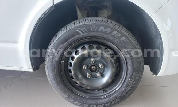 Buy Used Volkswagen Caravelle White Car in Henties Bay in Erongo Buy Used Volkswagen Caravelle White Car in Henties Bay in Erongo