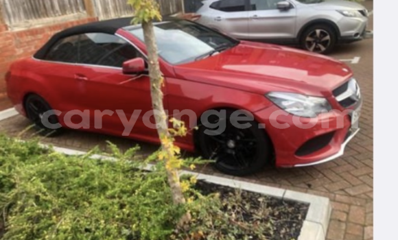 Acheter Occasion Voiture Mercedes-Benz E–Class Rouge à Windhoek, Namibie Acheter Occasion Voiture Mercedes-Benz E–Class Rouge à Windhoek, Namibie