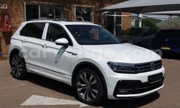 Buy Used Volkswagen Tiguan White Car in Warmbad in Karas Buy Used Volkswagen Tiguan White Car in Warmbad in Karas