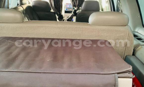 Acheter Occasion Voiture Chevrolet Suburban Blanc à Rundu, Namibie Acheter Occasion Voiture Chevrolet Suburban Blanc à Rundu, Namibie