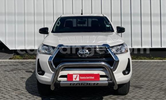 Buy Used Toyota Hilux White Car in Gobabis in Omaheke Buy Used Toyota Hilux White Car in Gobabis in Omaheke