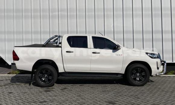 Buy Used Toyota Hilux White Car in Gobabis in Omaheke Buy Used Toyota Hilux White Car in Gobabis in Omaheke