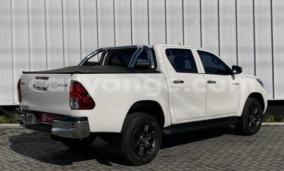 Buy Used Toyota Hilux White Car in Gobabis in Omaheke Buy Used Toyota Hilux White Car in Gobabis in Omaheke
