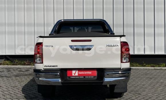 Buy Used Toyota Hilux White Car in Gobabis in Omaheke Buy Used Toyota Hilux White Car in Gobabis in Omaheke