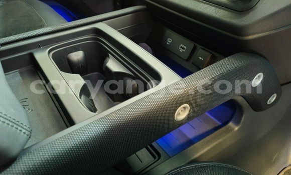 Acheter Occasion Voiture Land Rover Defender Noir à Gobabis, Omaheke Acheter Occasion Voiture Land Rover Defender Noir à Gobabis, Omaheke