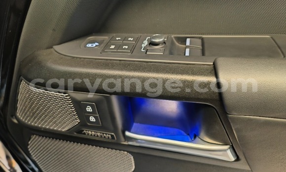 Acheter Occasion Voiture Land Rover Defender Noir à Gobabis, Omaheke Acheter Occasion Voiture Land Rover Defender Noir à Gobabis, Omaheke