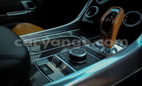 Acheter Occasion Voiture Land Rover Range Rover Sport Gris à Karasburg, Karas Acheter Occasion Voiture Land Rover Range Rover Sport Gris à Karasburg, Karas