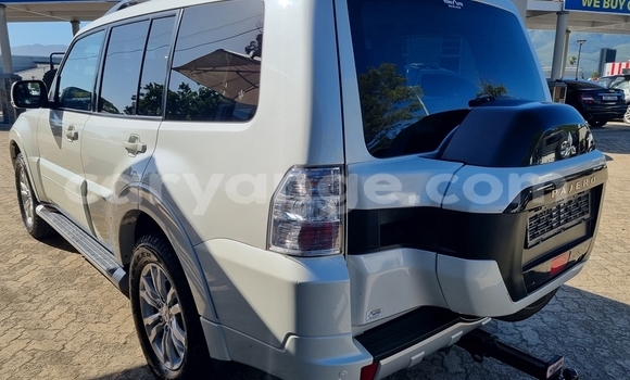 Acheter Occasion Voiture Mitsubishi Pajero Blanc à Karasburg, Karas Acheter Occasion Voiture Mitsubishi Pajero Blanc à Karasburg, Karas