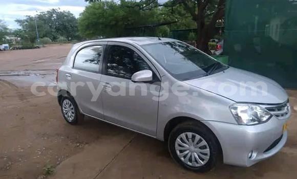 Acheter Occasion Voiture Toyota Etios Blanc à Windhoek, Namibie Acheter Occasion Voiture Toyota Etios Blanc à Windhoek, Namibie
