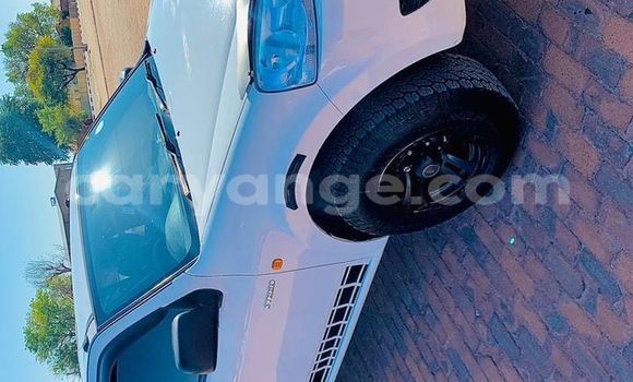 Buy Used Toyota Starlet White Car in Windhoek in Namibia