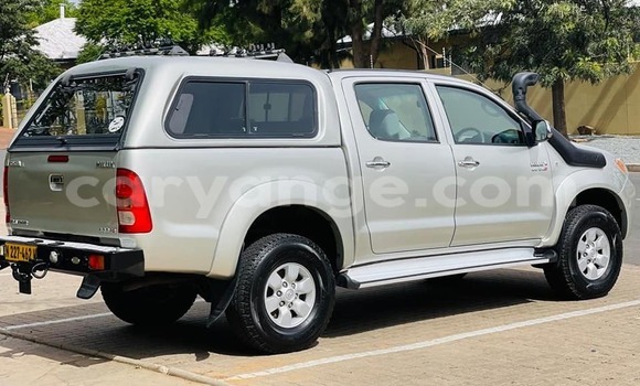 Buy Used Toyota Hilux White Car in Windhoek in Namibia