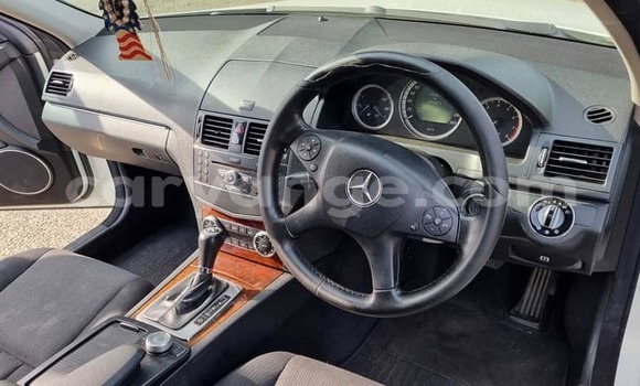 Acheter Occasion Voiture Mercedes-Benz C250 coupe Blanc à Windhoek, Namibie