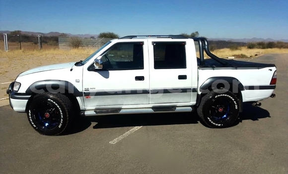 Acheter Occasion Voiture Isuzu KB Blanc à Windhoek, Namibie Acheter Occasion Voiture Isuzu KB Blanc à Windhoek, Namibie